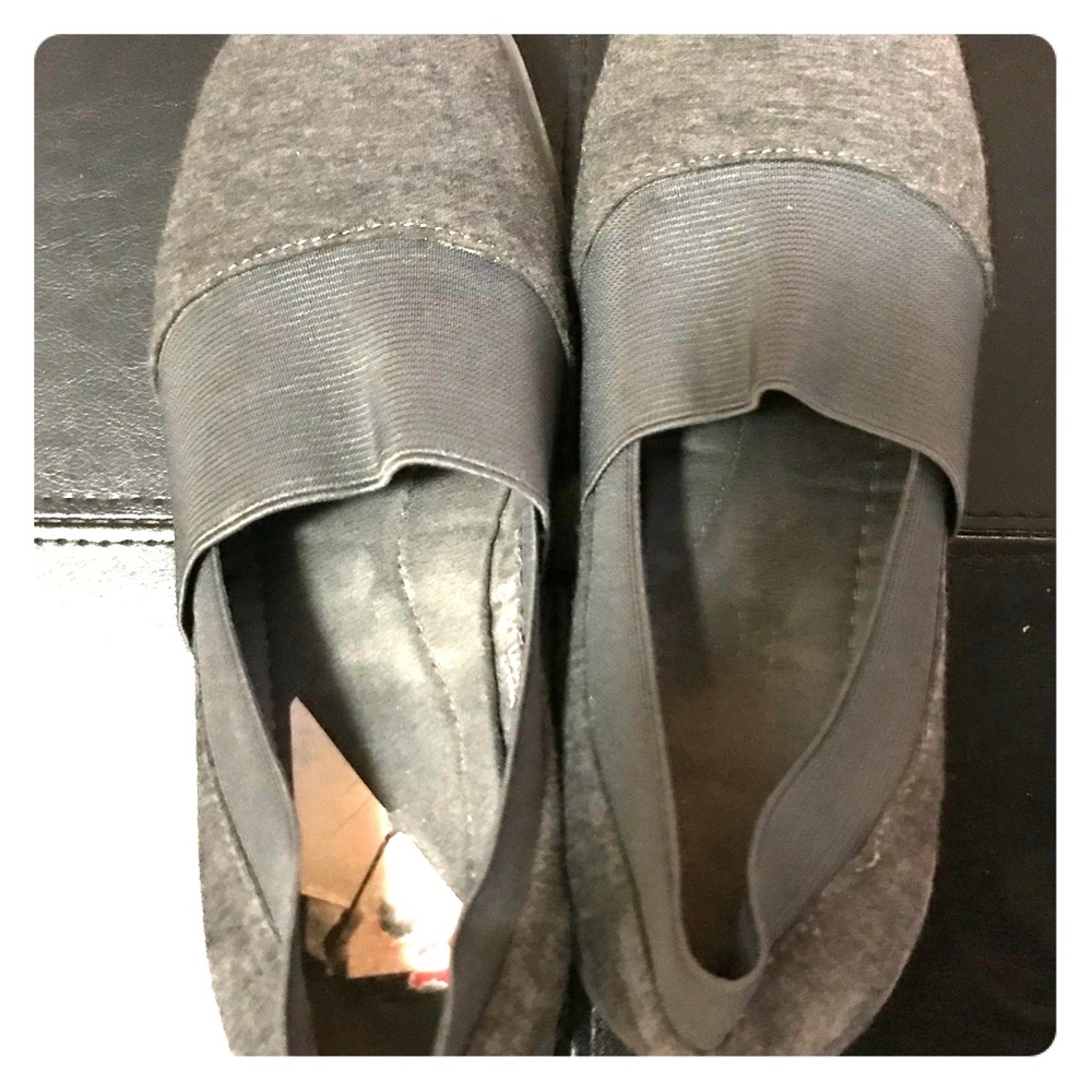 Aerosols shoes athletic wore once slip in size 6